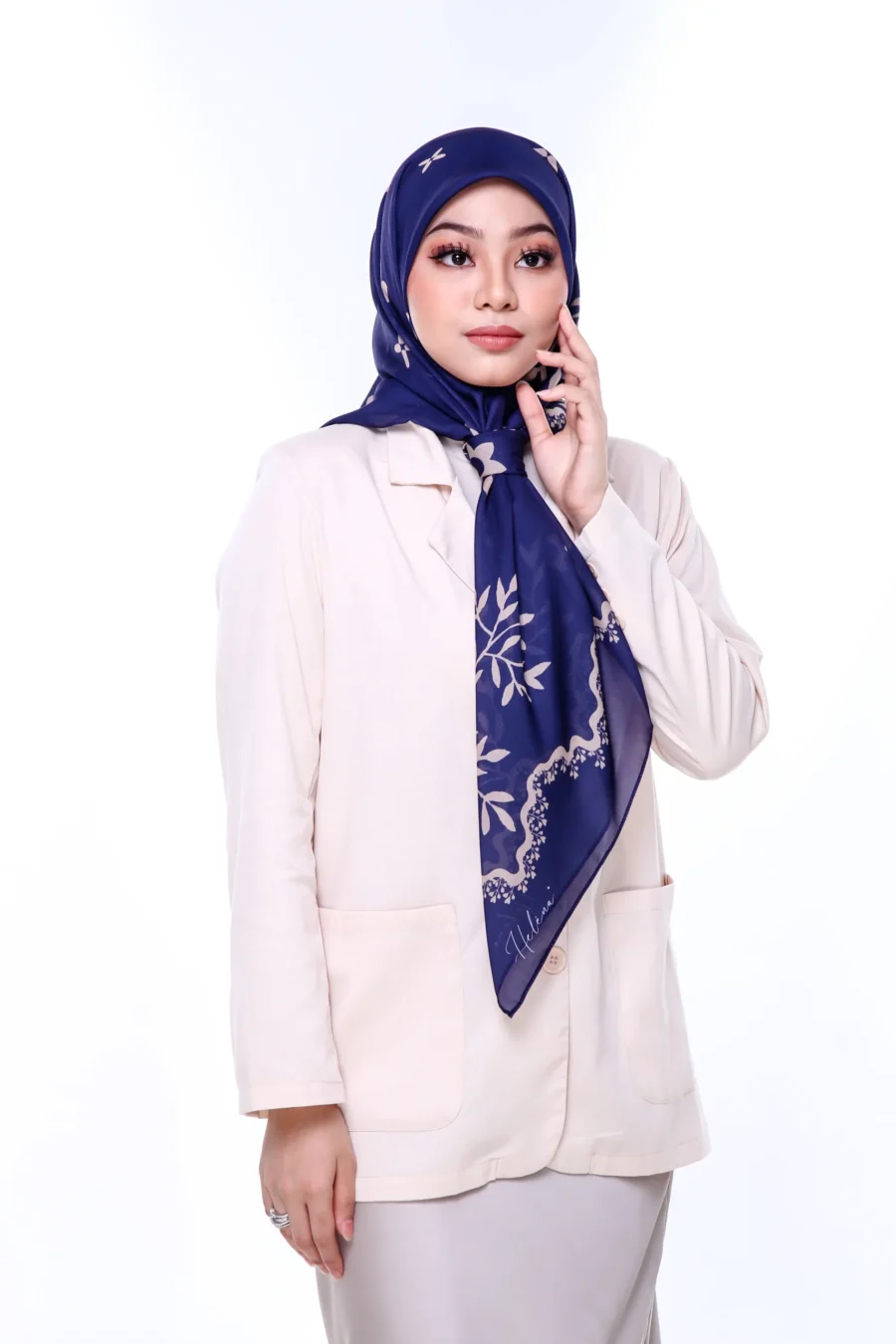 Tudung Bawal Amara 45" | Blush Pink Cotton Hijab - Image 4