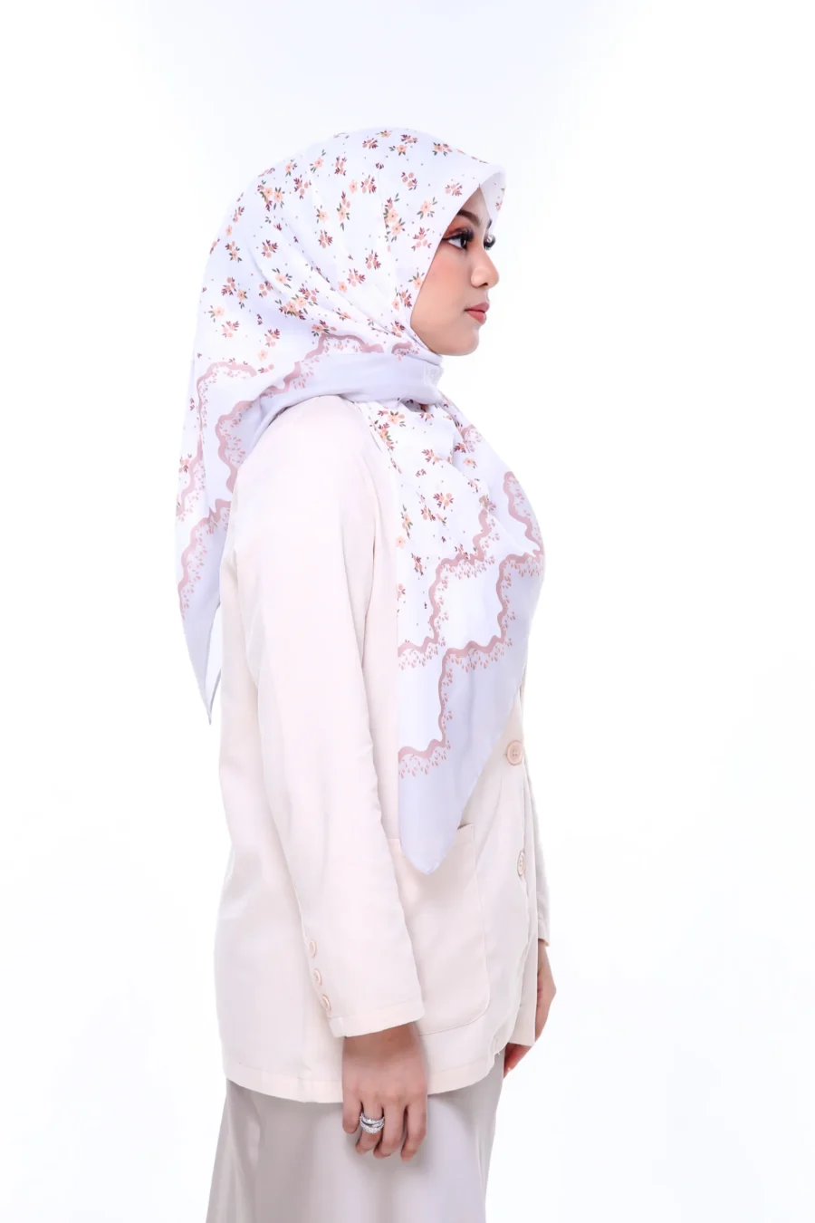 Tudung Bawal Aura 45" | Pure White Cotton Bawal - Image 4